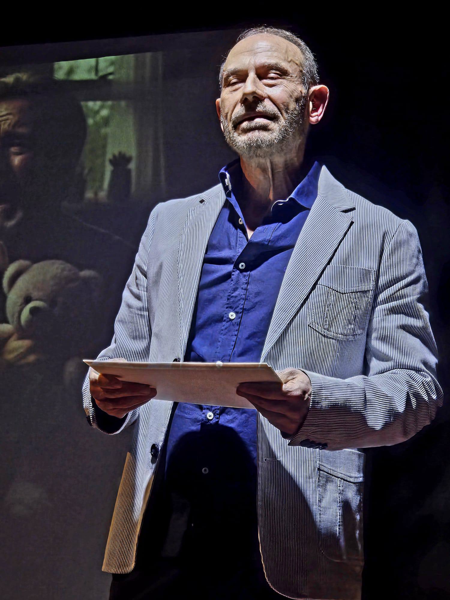 Bruno Peluso legge